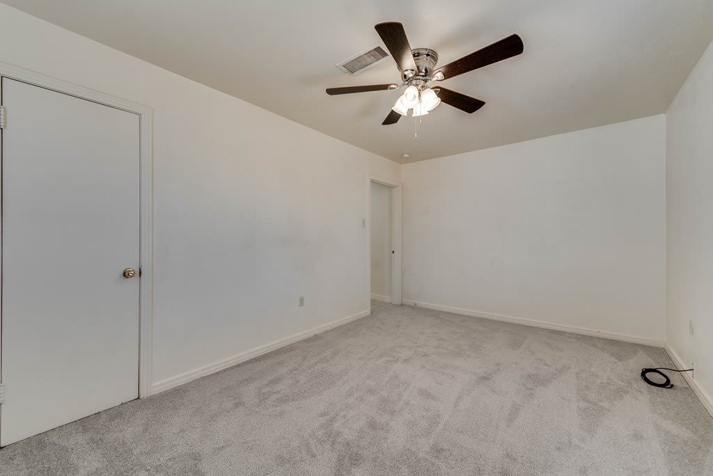 2708 Delano Ave – photo 5