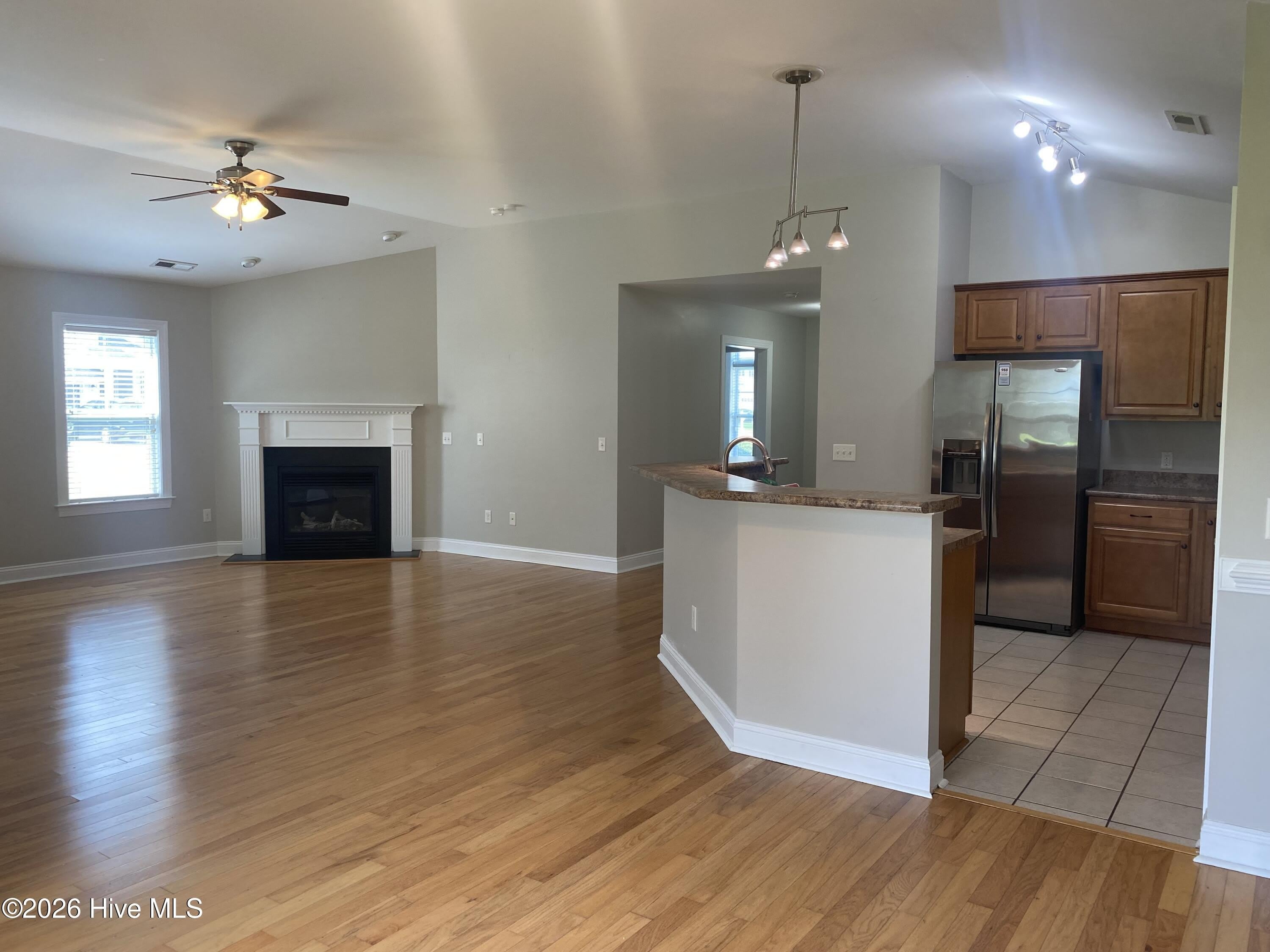 300 Sun Street – photo 4