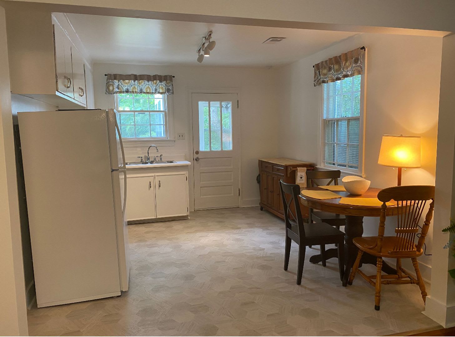 Charming Summerville Rental in a Convenient Location! – photo 4