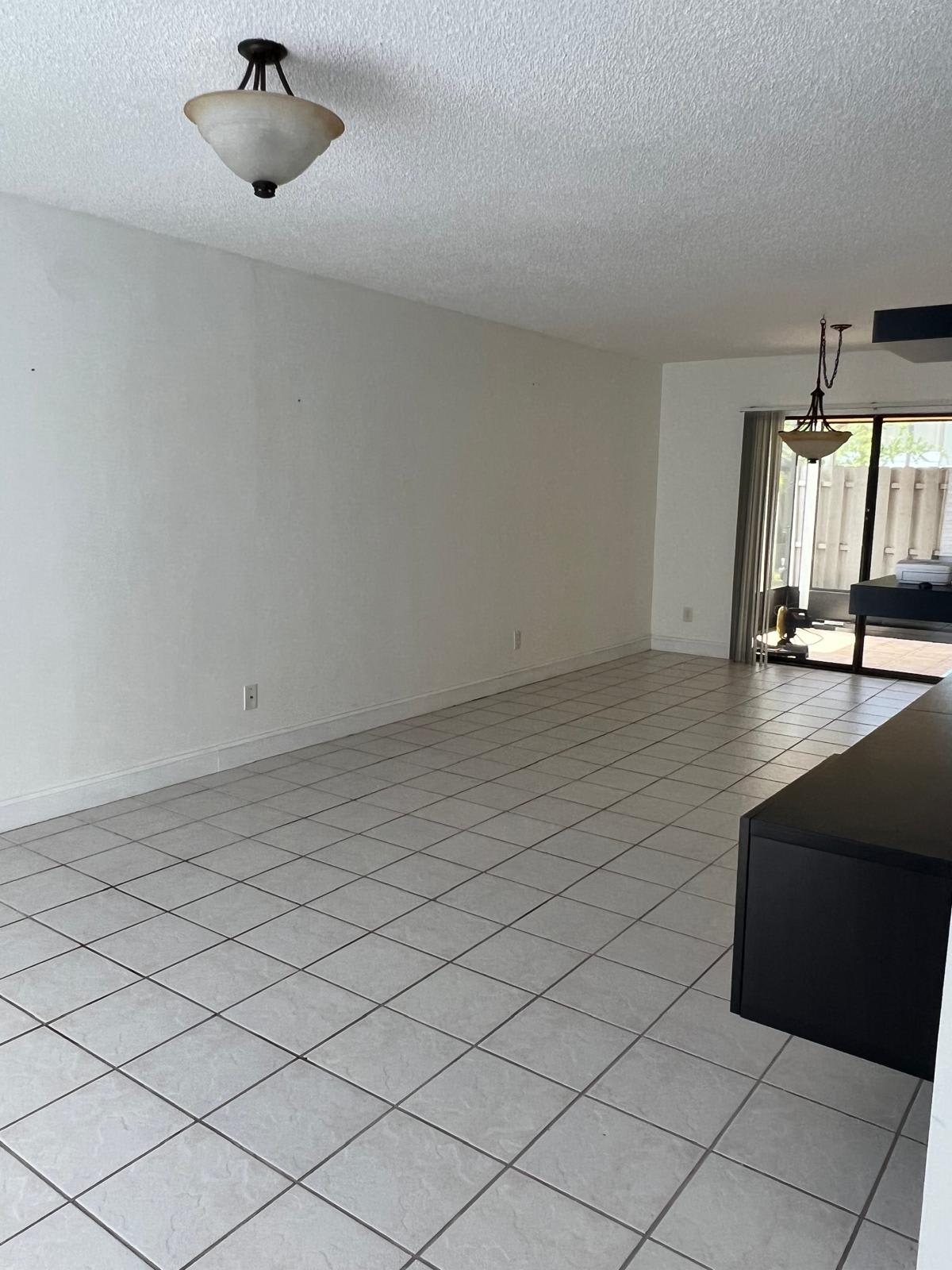 4001 S Beneva Rd – photo 3