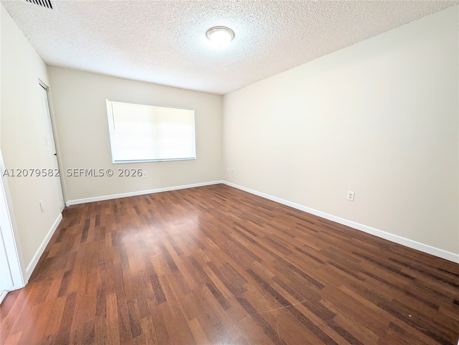 58 Sw 14Th Ter – photo 1