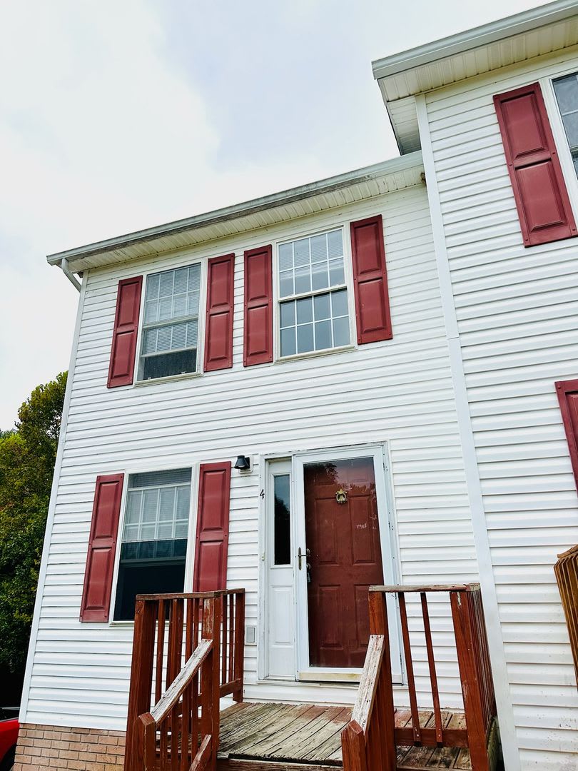 Spacious 2 Bedroom, 2.5 Bathroom Condo for Rent in Bristol, TN – photo 1