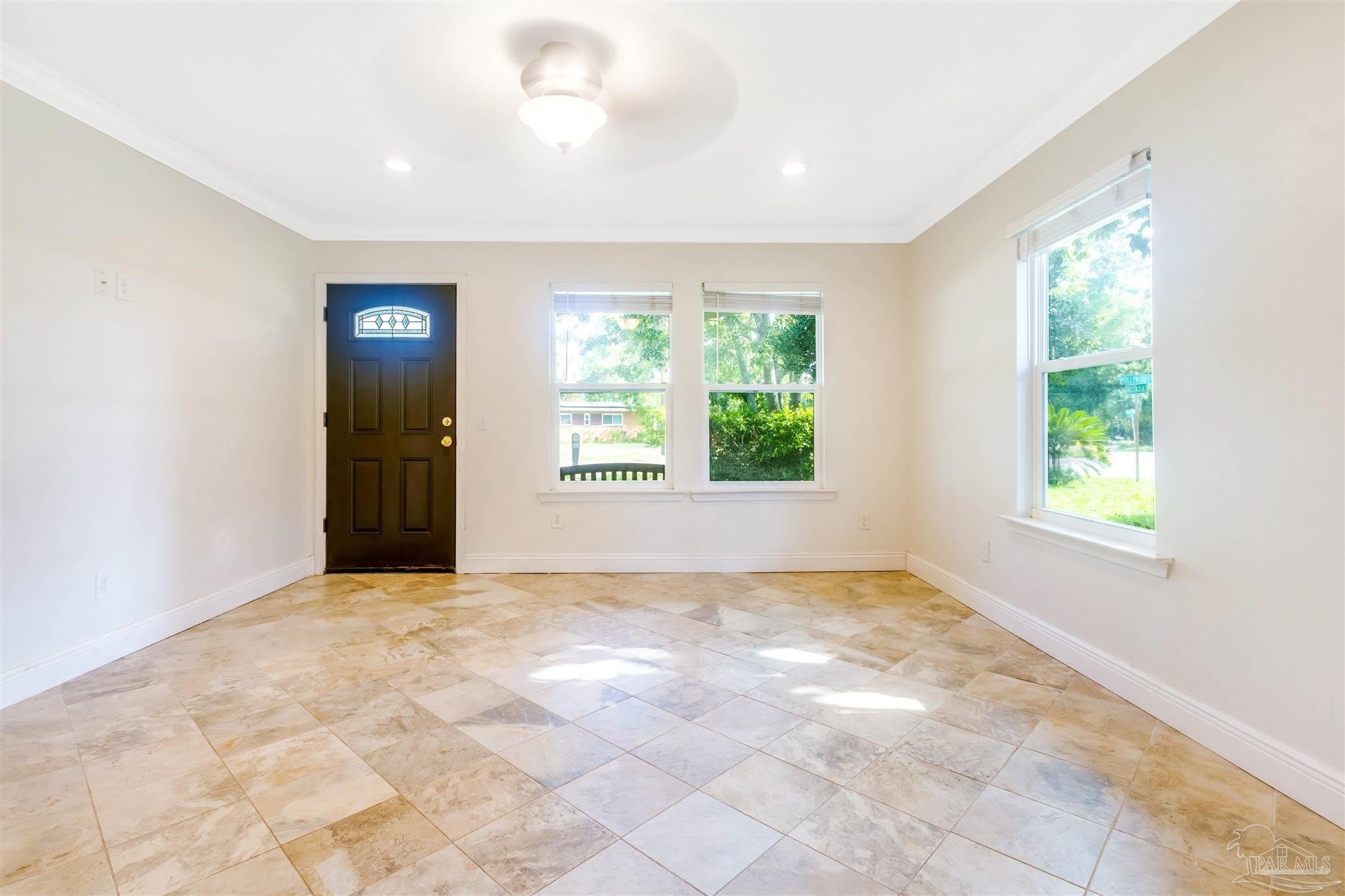 308 SE Hollywood Blvd – photo 5