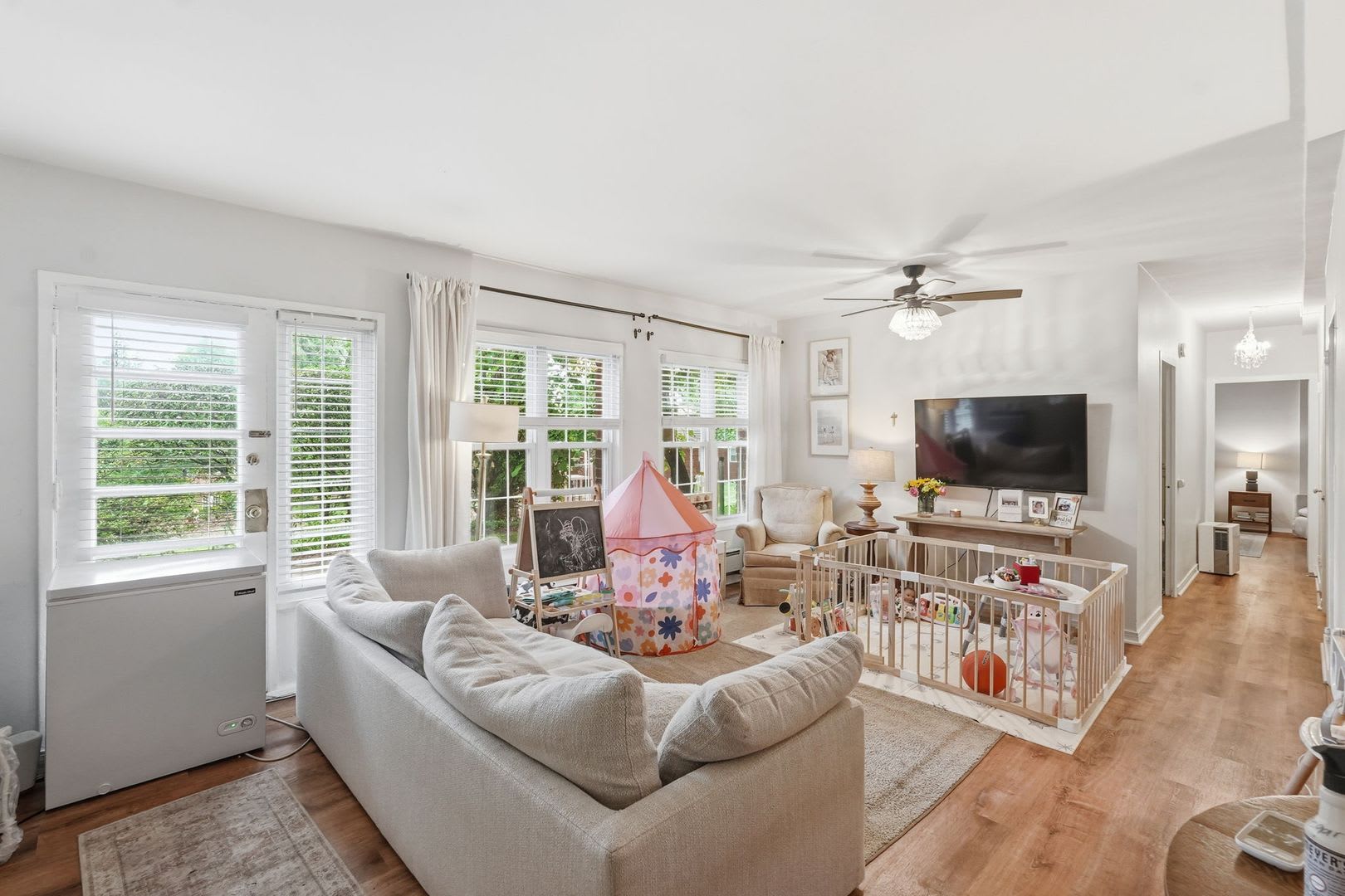Bright Alexandria Condo With Private Patio Community Pool – photo 1