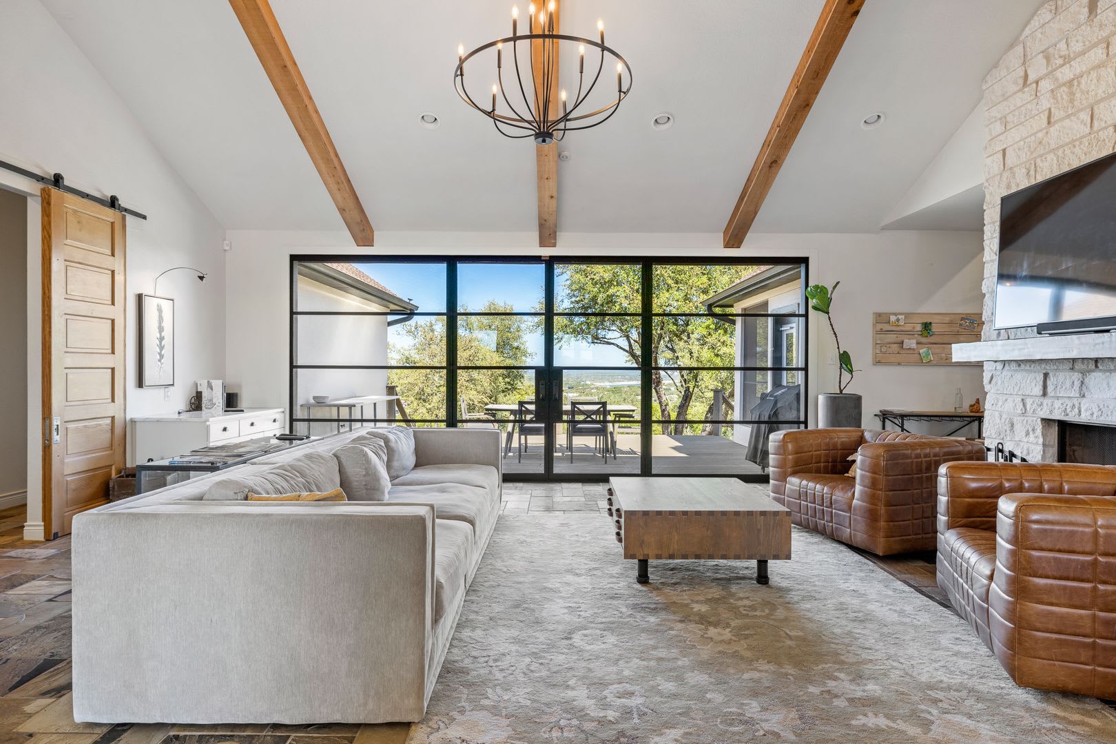 Fully Furnished Hilltop Retreat with Panoramic Lake Travis Views – photo 5