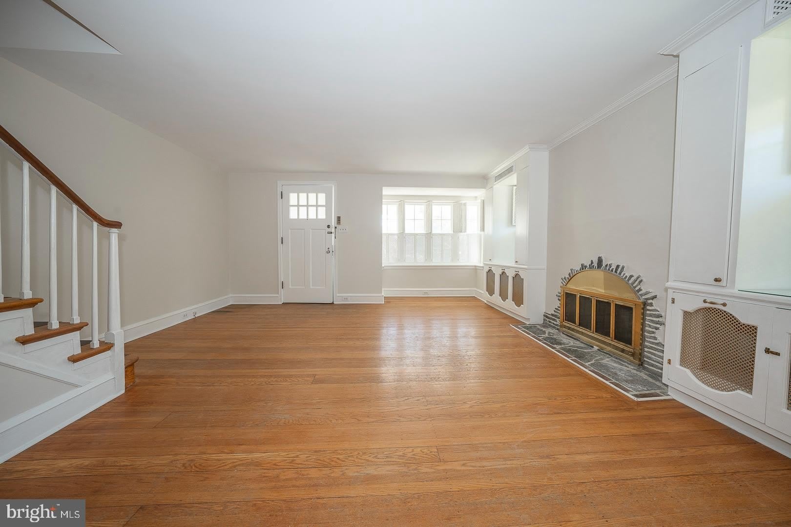 214 HARROGATE Road – photo 4