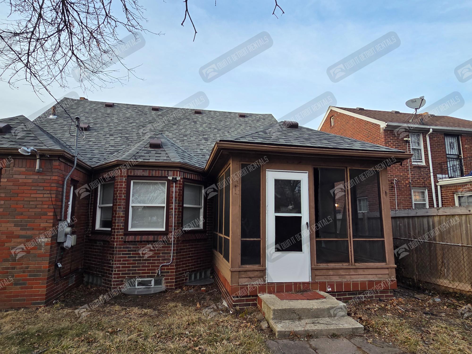 7331 W Outer Dr – photo 3