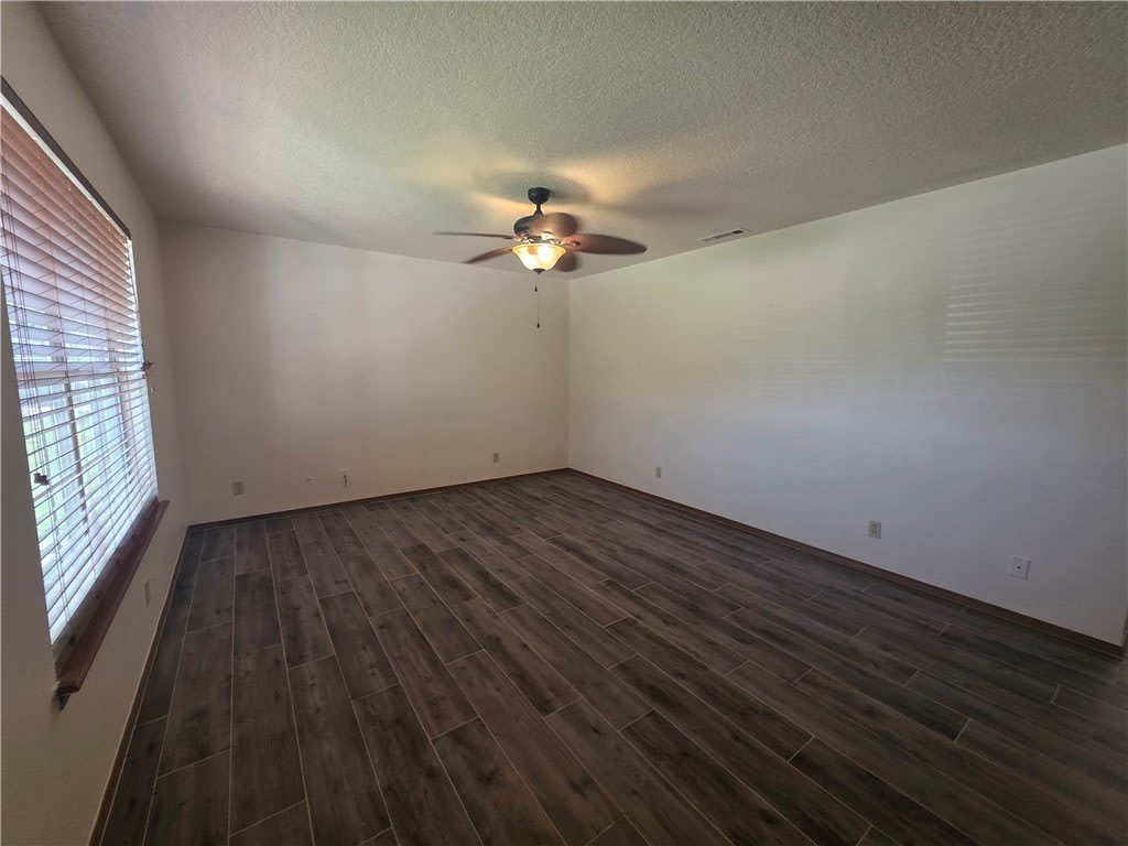 2723 Kasey Avenue – photo 4