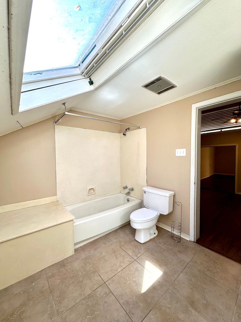 3BR 2BA LSU Area – photo 5