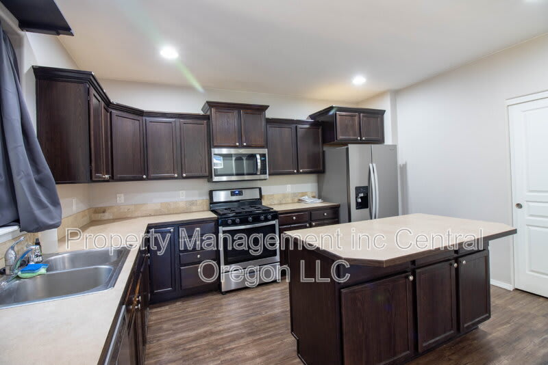 20278 Knightsbridge Place – photo 4