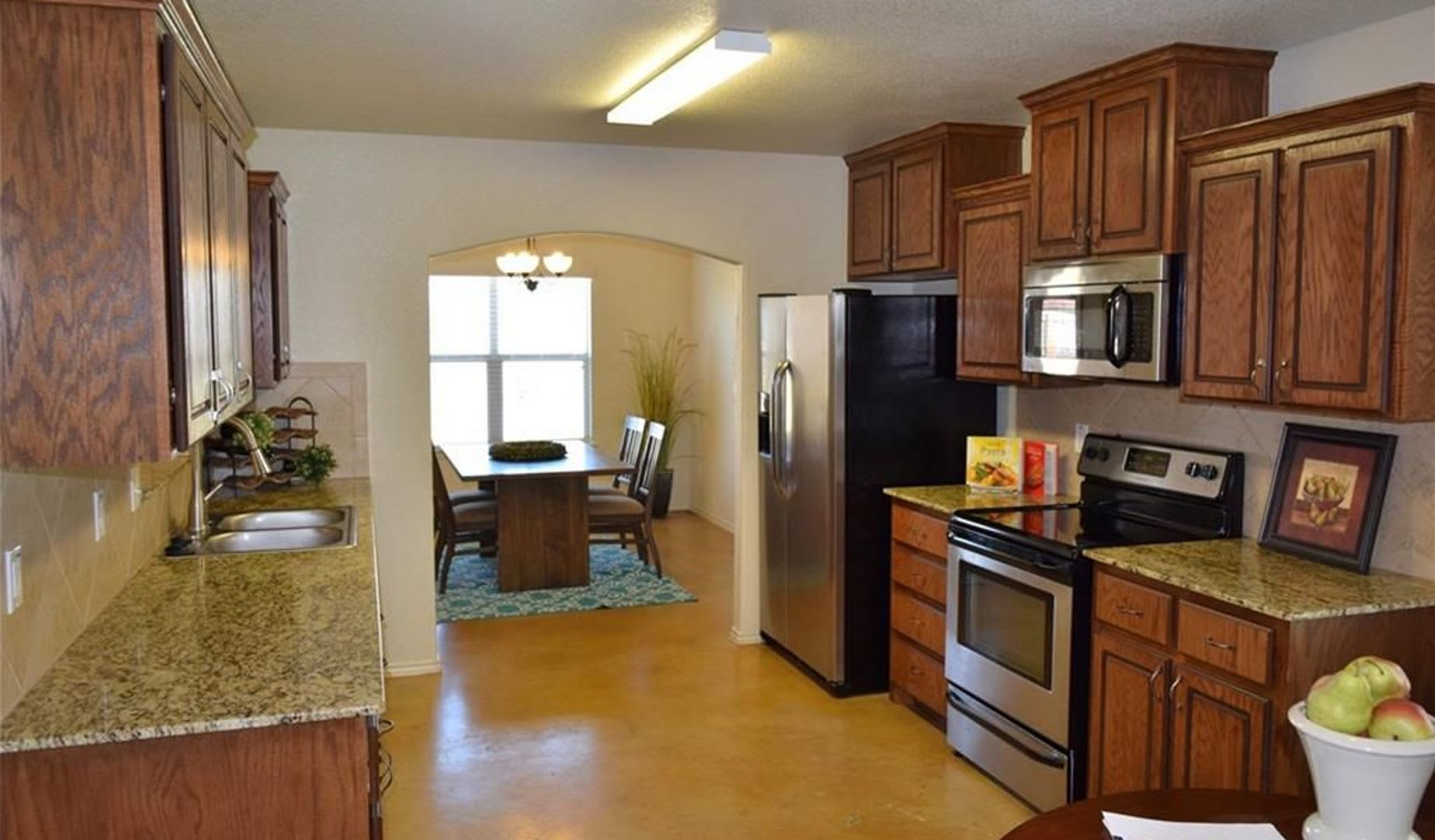 BACK TO SCHOOL RENT SPECIAL – photo 4