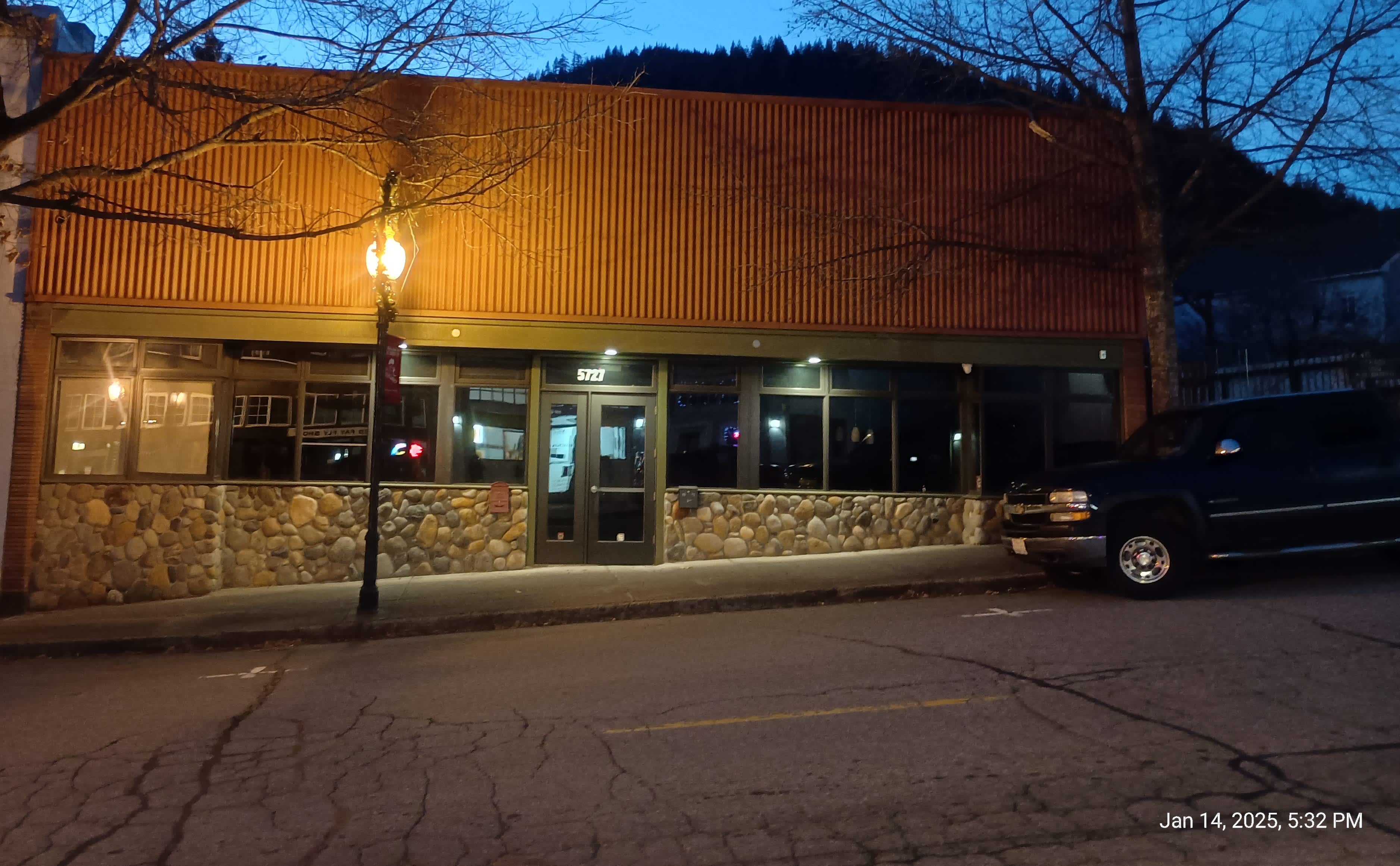 5727A Dunsmuir Ave – photo 1