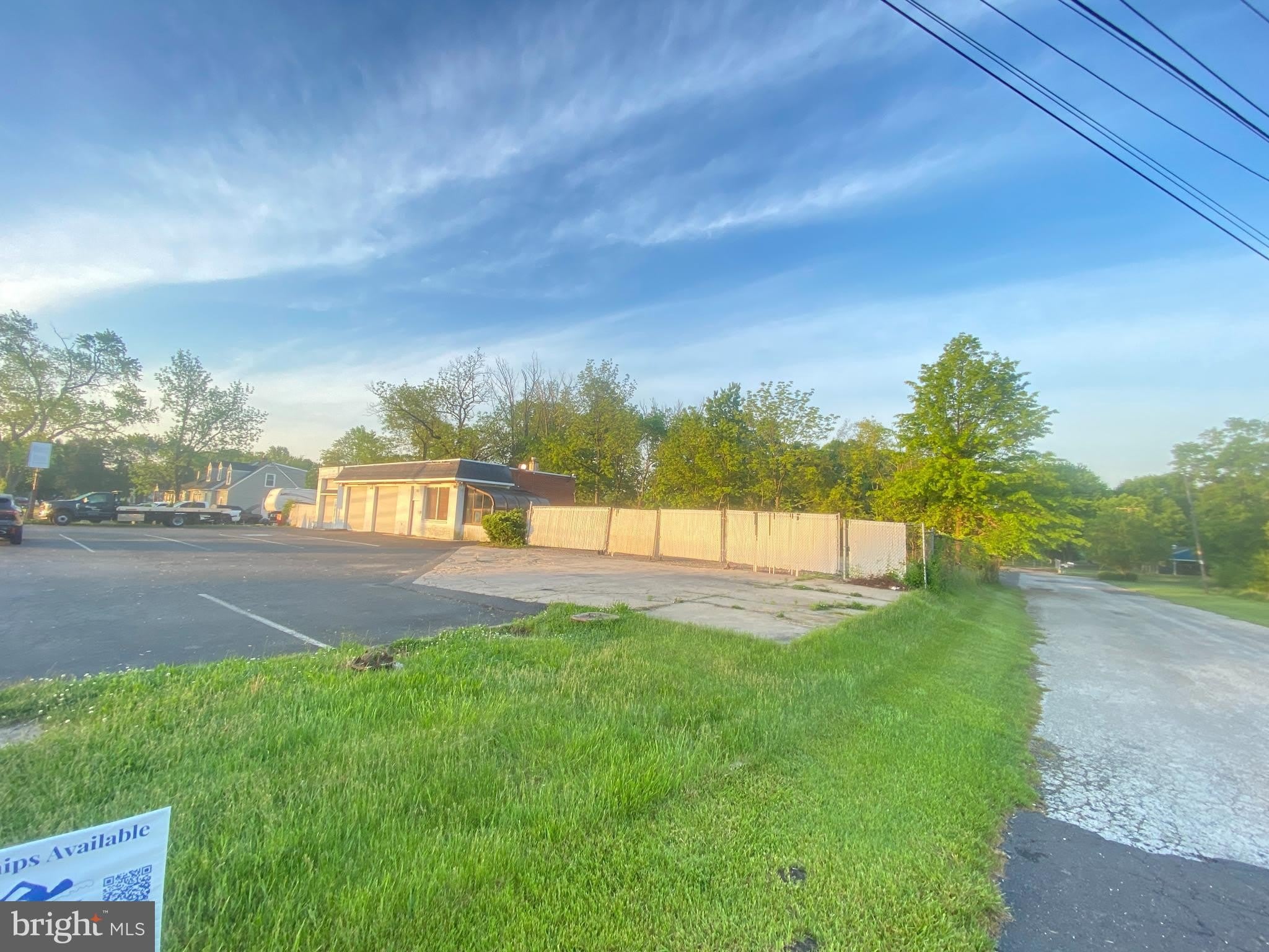 331 W COUNTY LINE Road – photo 3