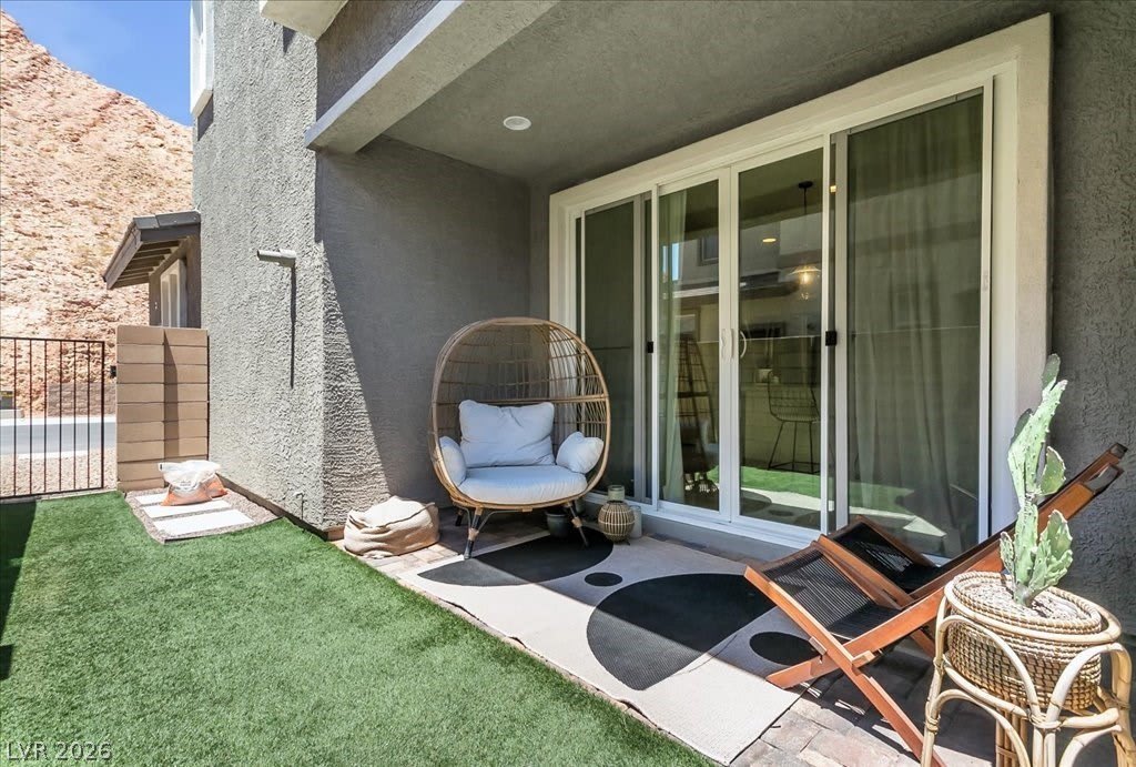 92 Kimberlite Drive – photo 2