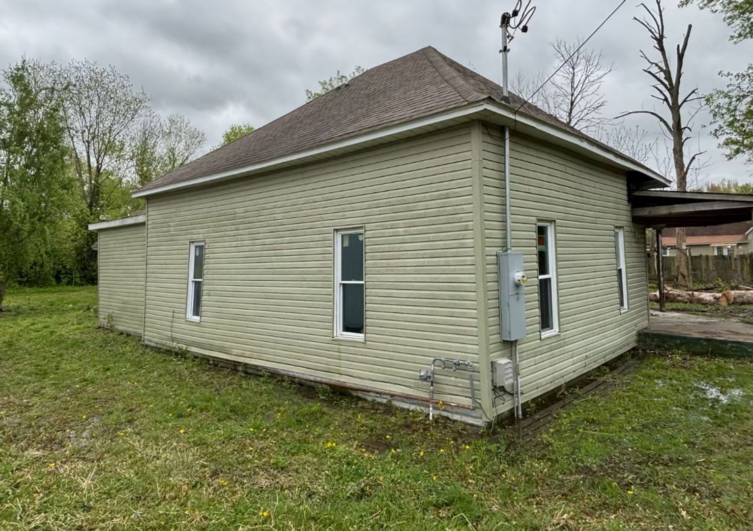 Now Available!! $490 Month $800 Down – photo 3