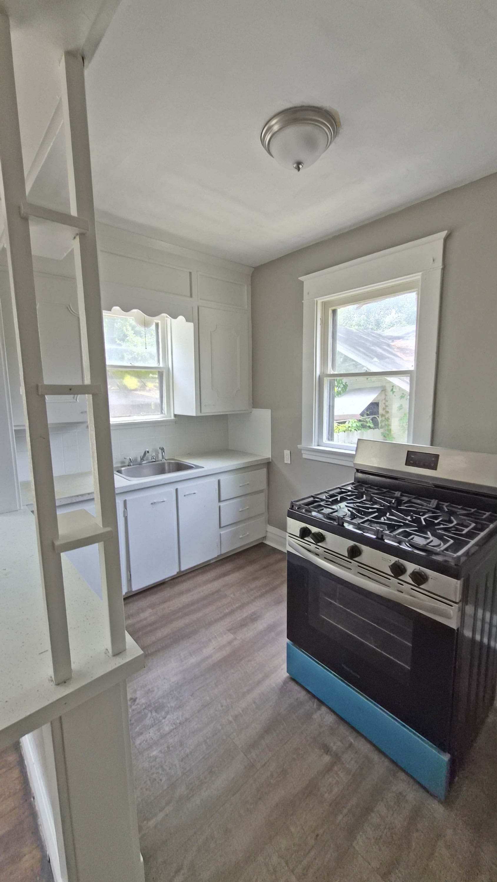 2311 Oakwood Avenue – photo 5