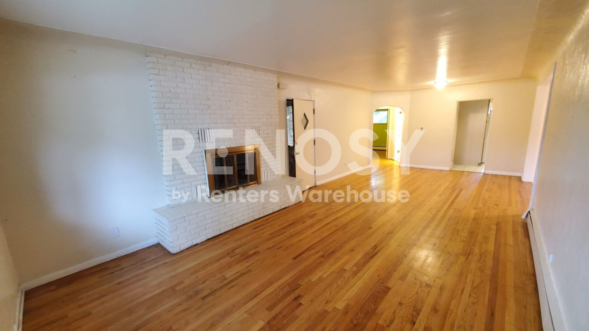 Don't miss this gorgeous 5 Bed 2 Bath home in University Hills – photo 3