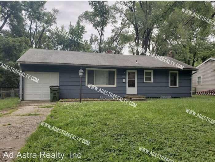9203 Vaughn Avenue – photo 2