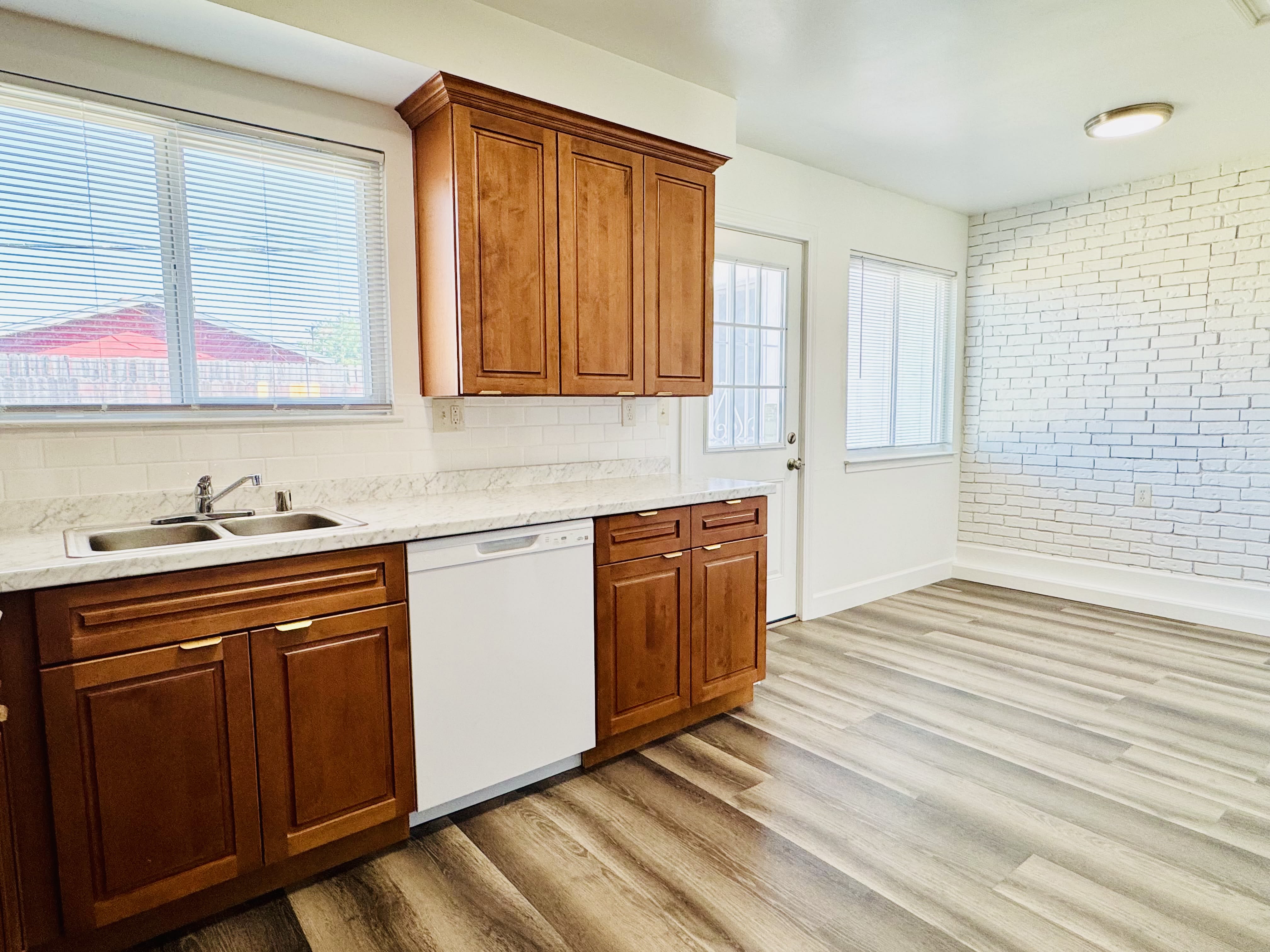 63 Cathcart Ave – photo 5