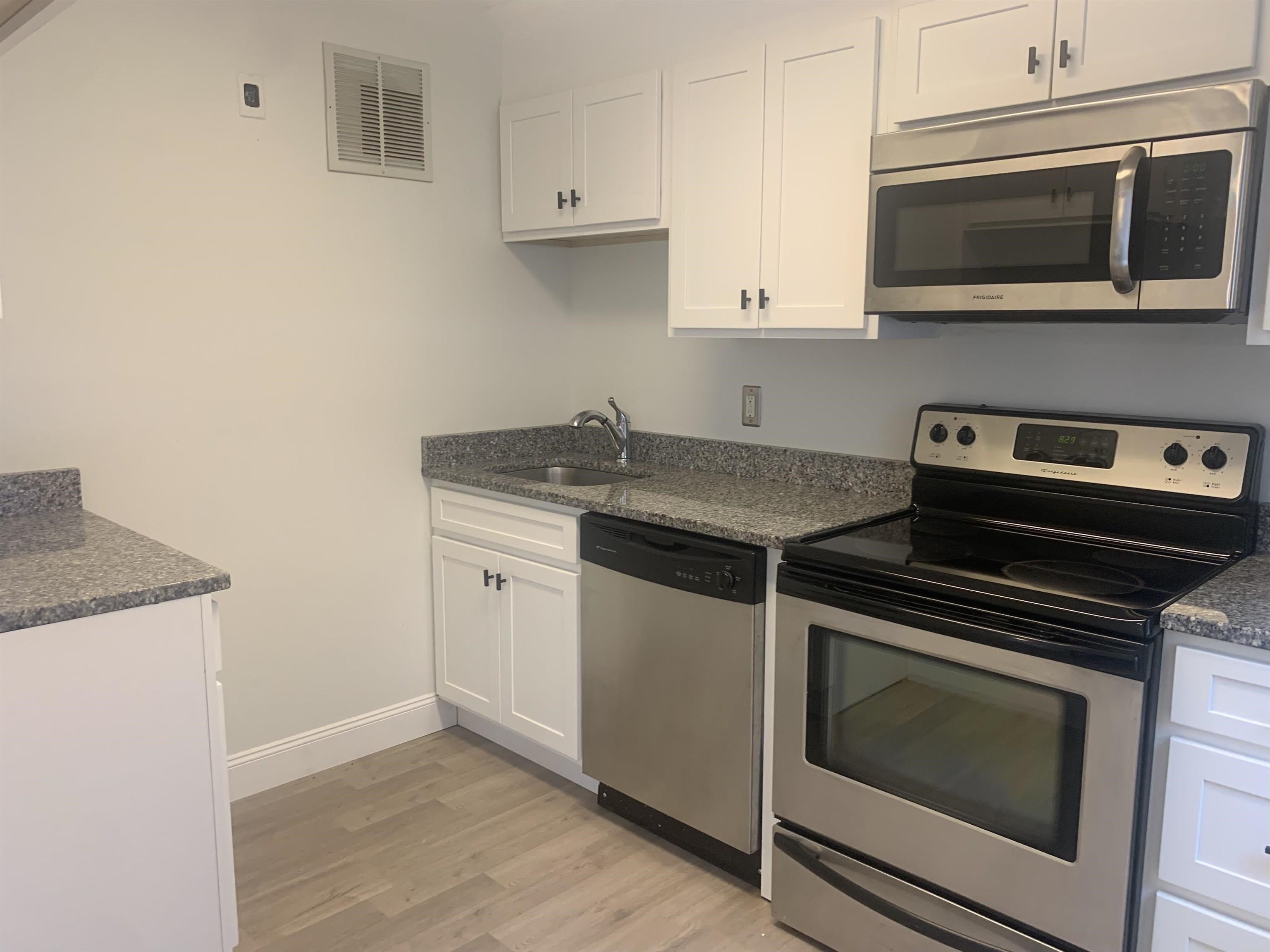 616 Portland Street – photo 1