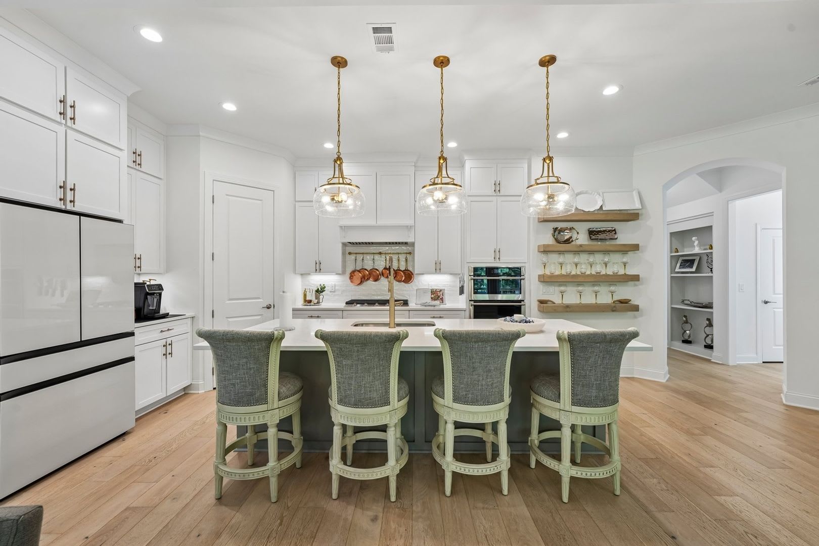 Stunning 4BR House in Canton – photo 5