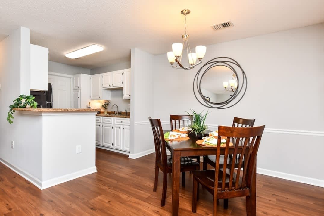 Shadow Creek Apartments – photo 2