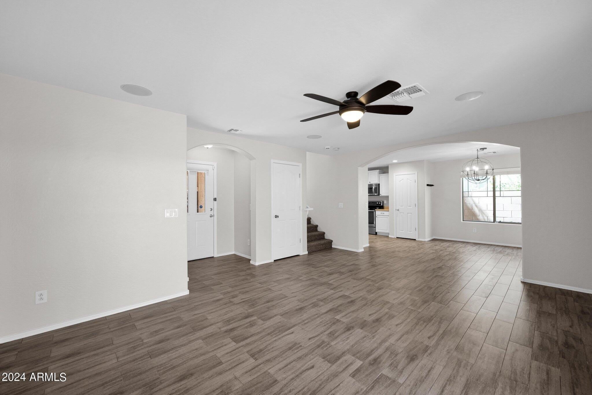 2532 E Vermont Drive – photo 4