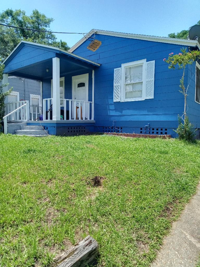 **5616 Calvin Avenue** – photo 2