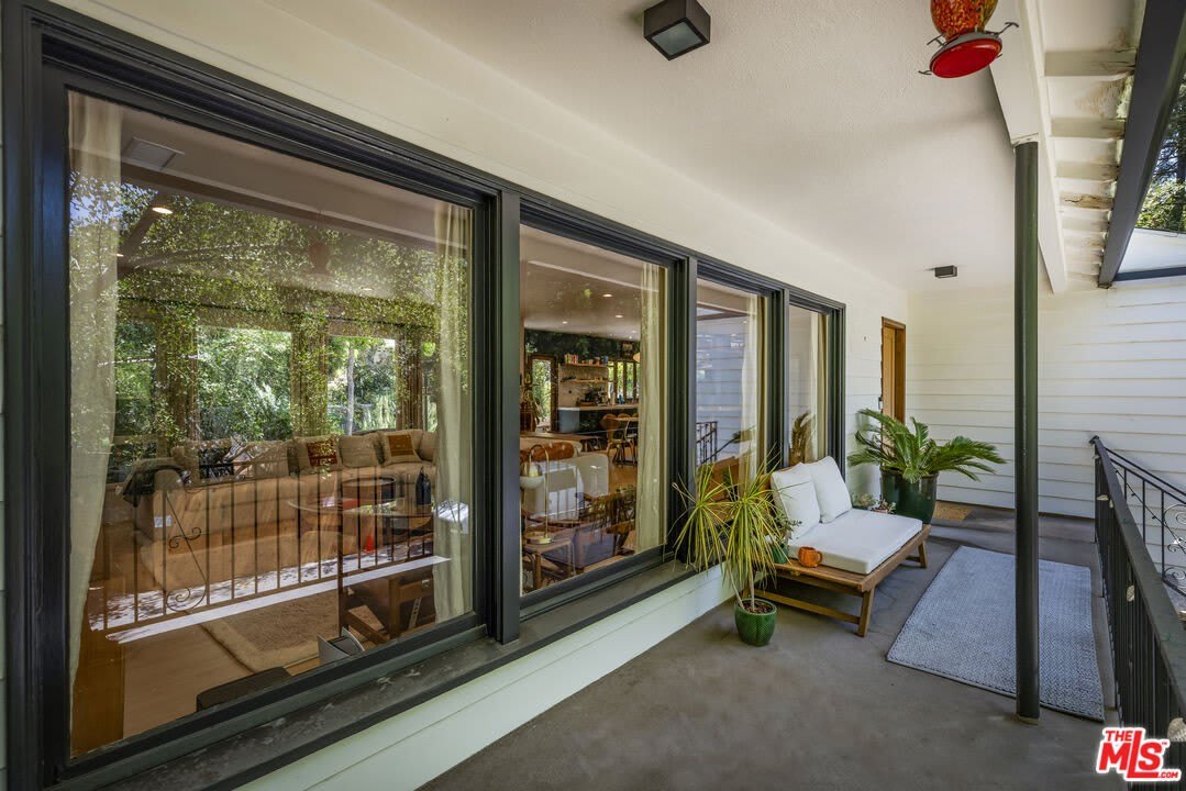 5749 Valley Oak Dr – photo 2