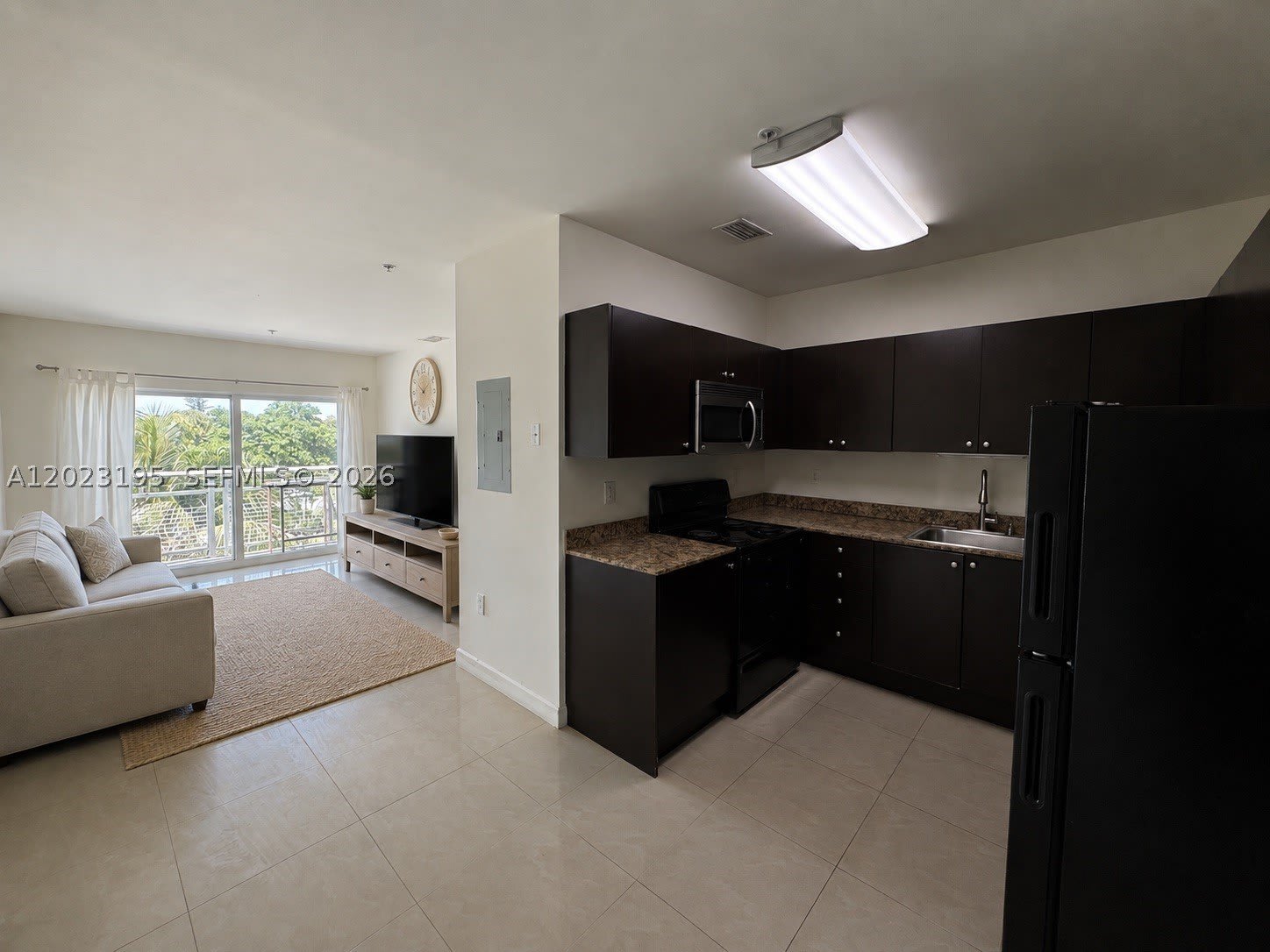 529 NE 62nd St – photo 2