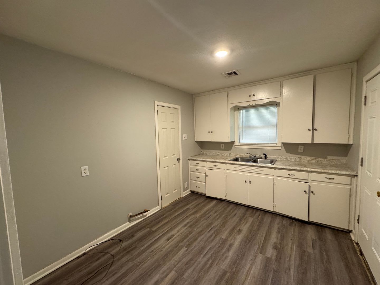 South Waco 3 Bedroom – photo 5
