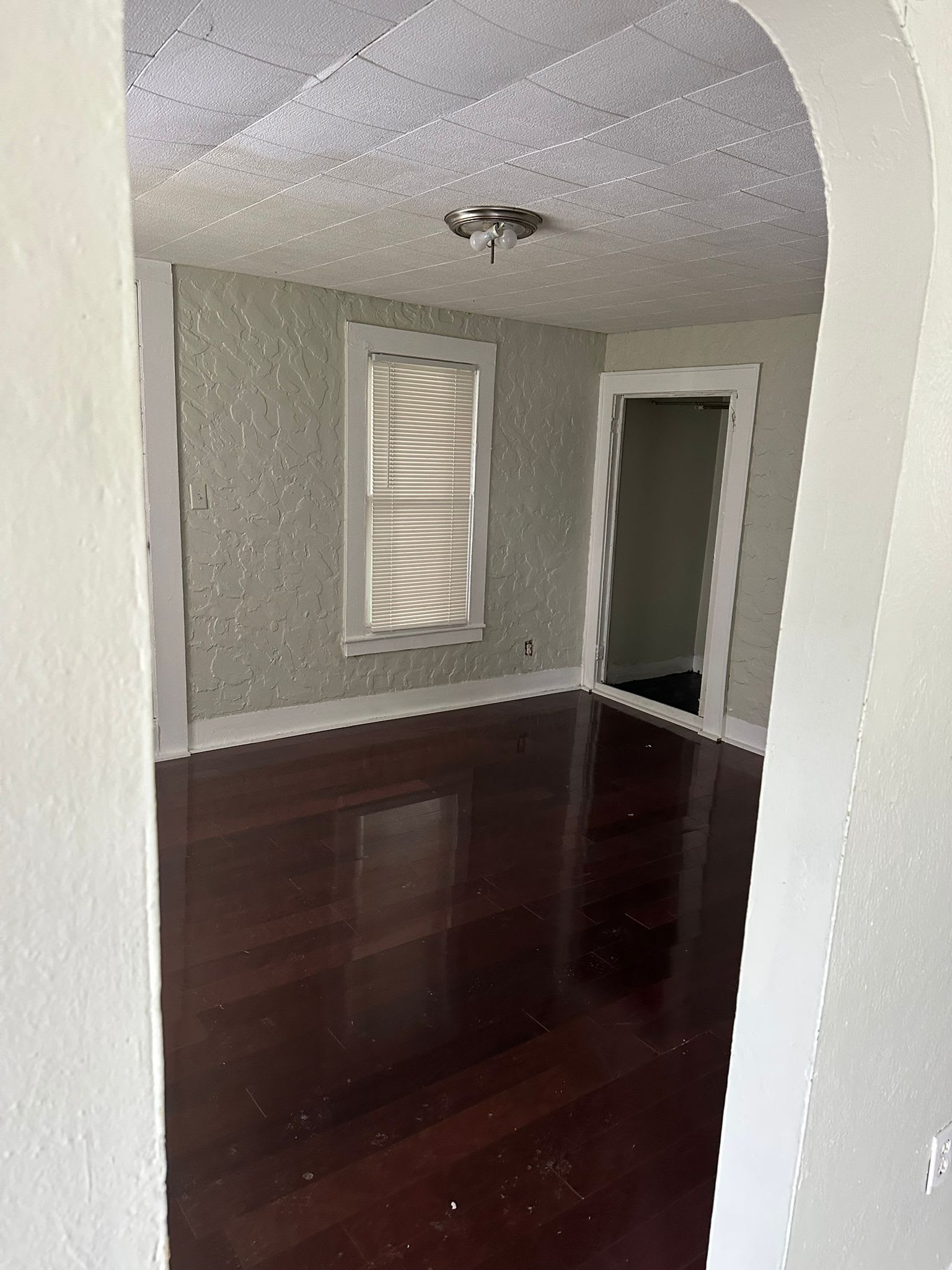 610 East Division Street – photo 4
