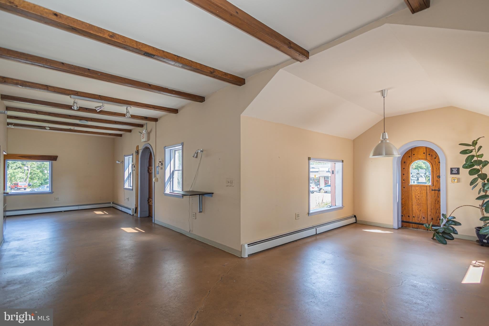 2537 BOGARTS TAVERN Road – photo 3