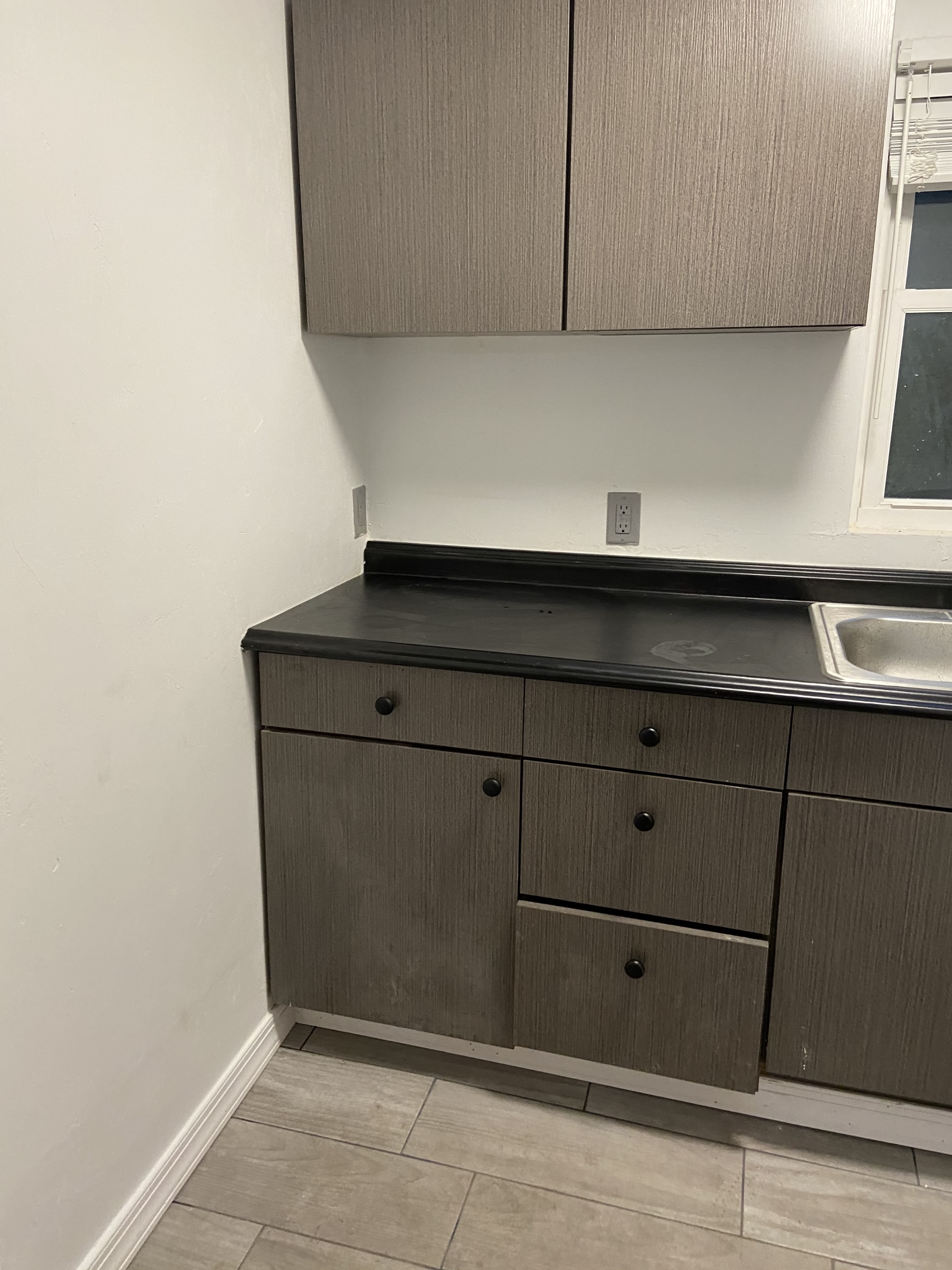 1412 Northwest 3Rd Avenue Upstairs – photo 2