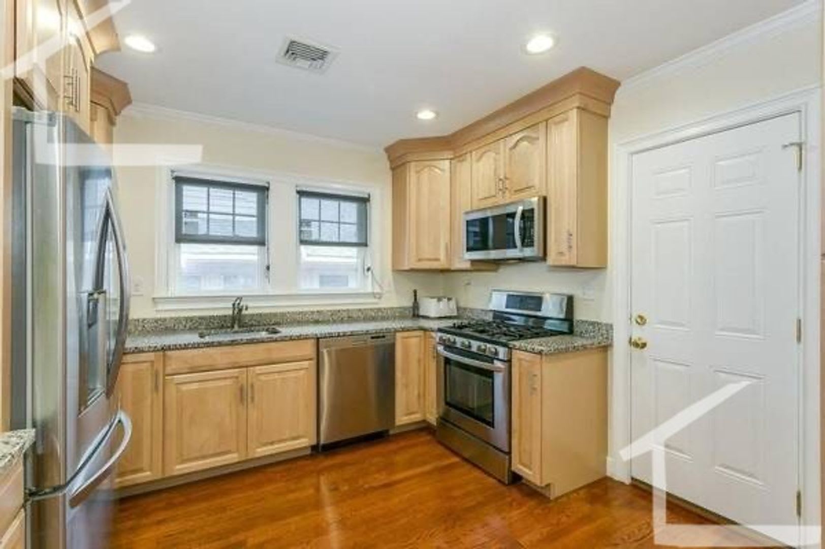 17 Elliot Crescent #1A Brookline MA 02467 – photo 4