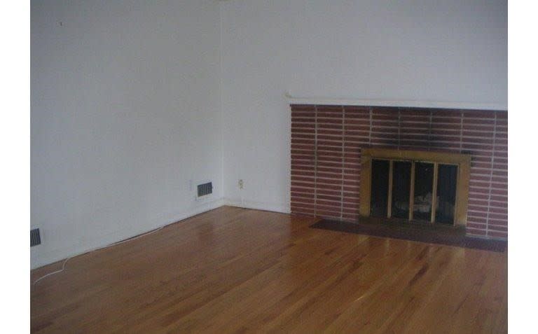 Beautiful brick, 4 bedrooms 3 full bath single family home in the heart of Silver Spring – photo 5