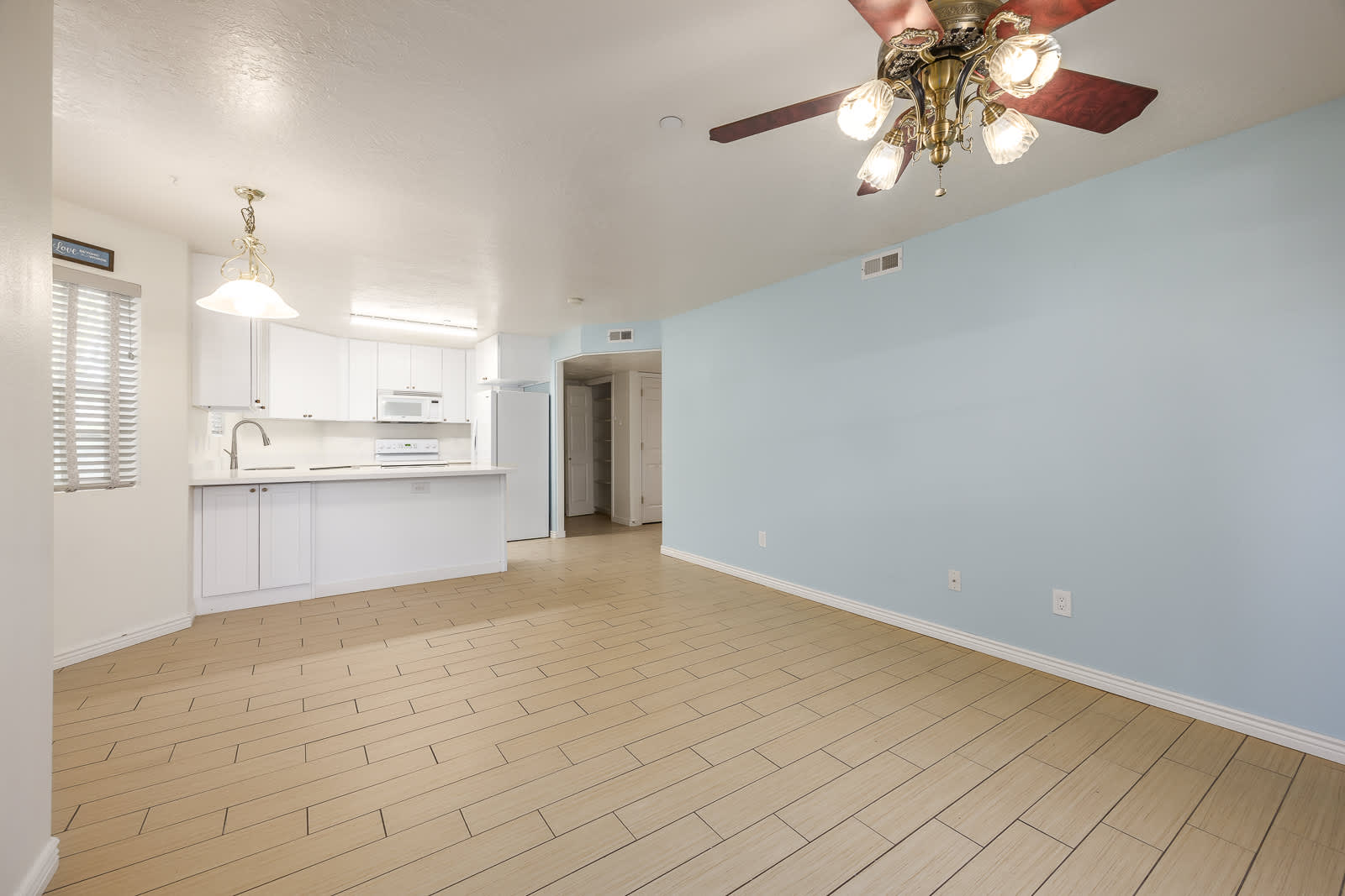 1466 W Brunello Dr – photo 2