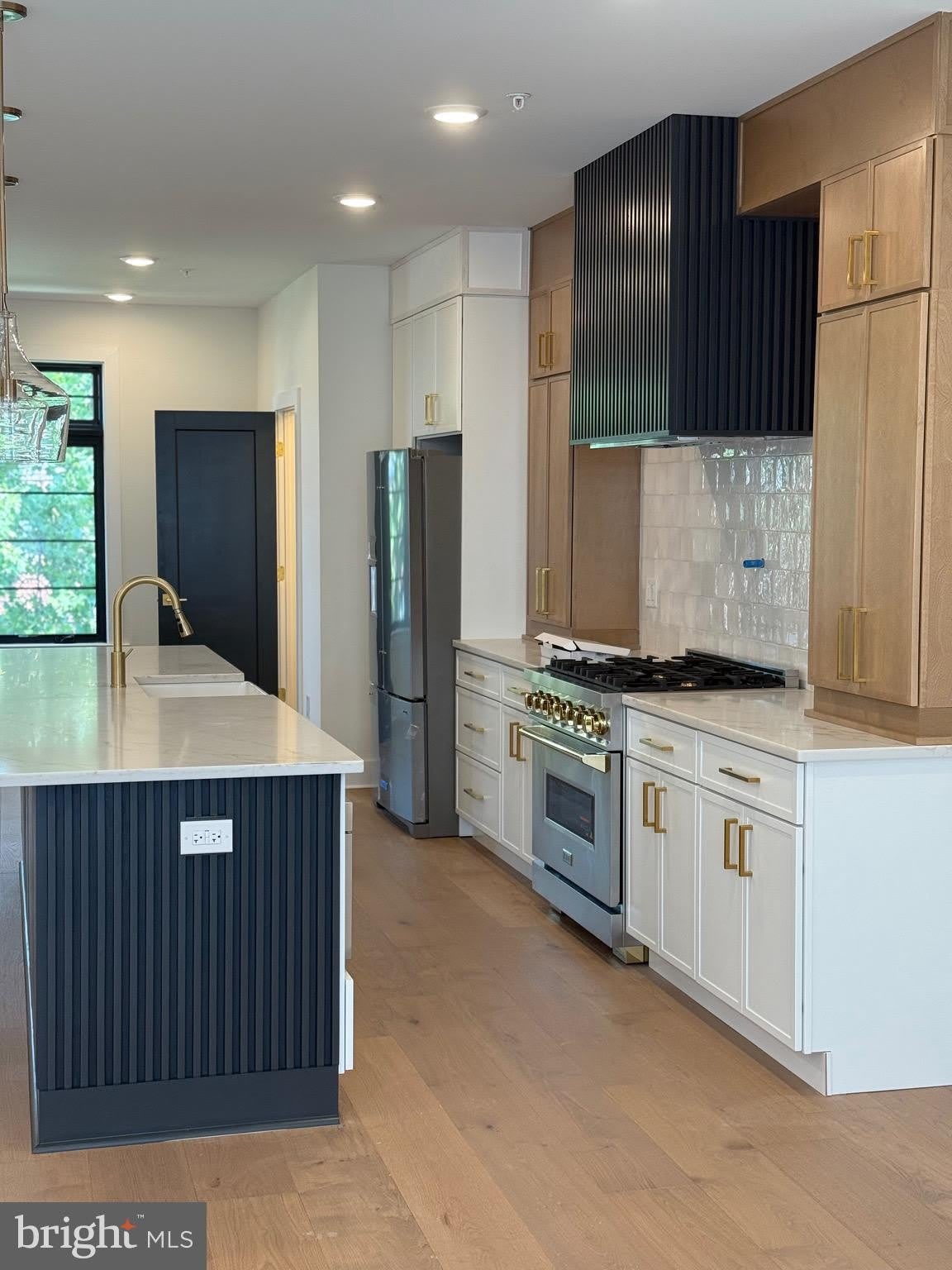 7519 RIDGE Avenue – photo 2