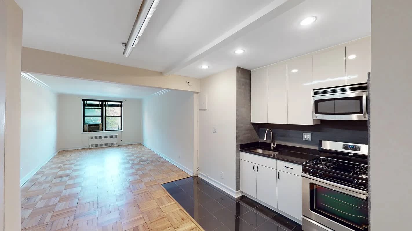 35 Oliver St Apt 4E – photo 4