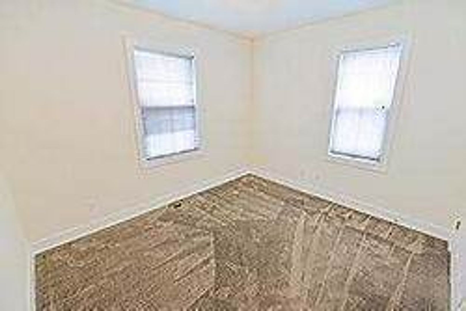 One Bedroom Close To Downtown – photo 1