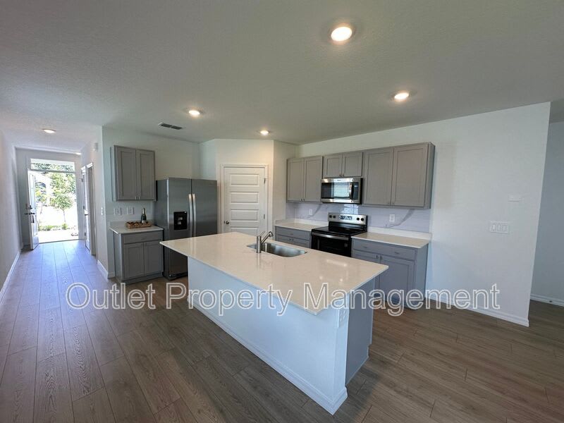 8560 Madrid Street – photo 2