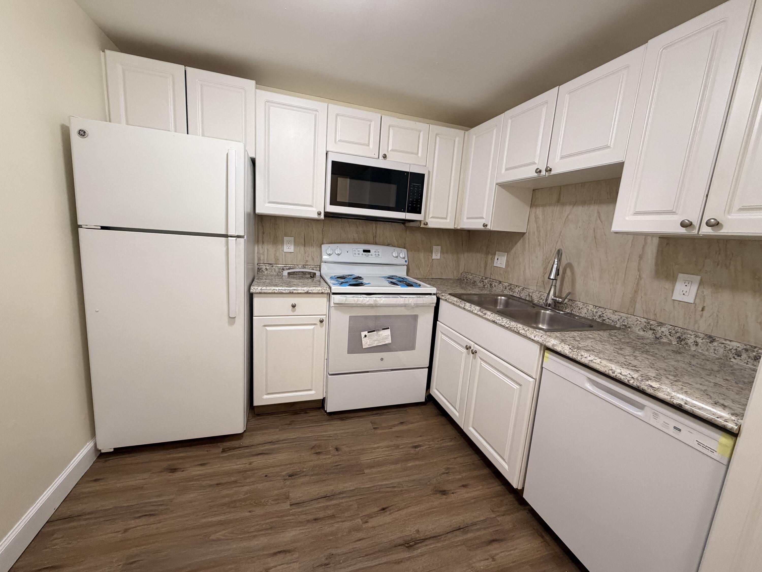 1505 Crescent Circle – photo 2