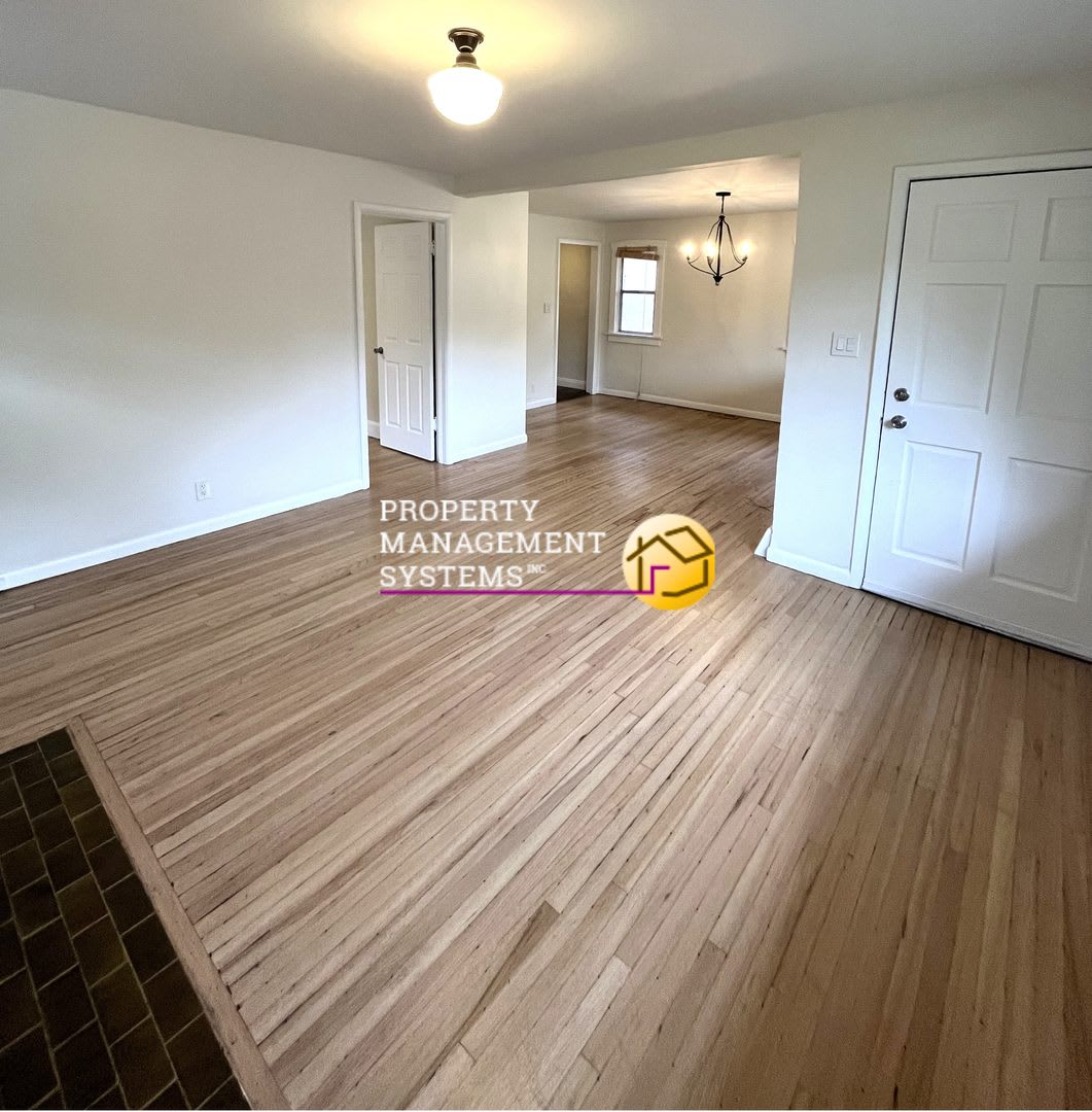 3 Bedroom Home In Sugarhouse! – photo 4