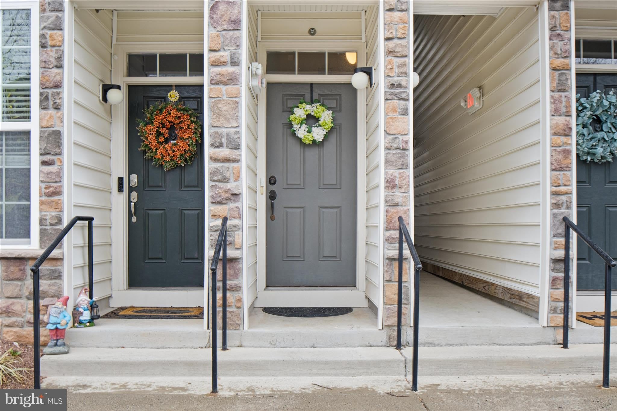 24546 BYRNE MEADOW Square – photo 3
