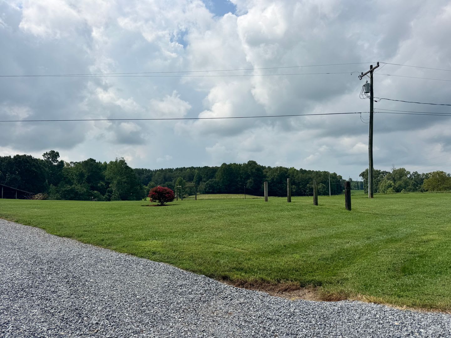 Country Setting but close enough Single Family Home – photo 2