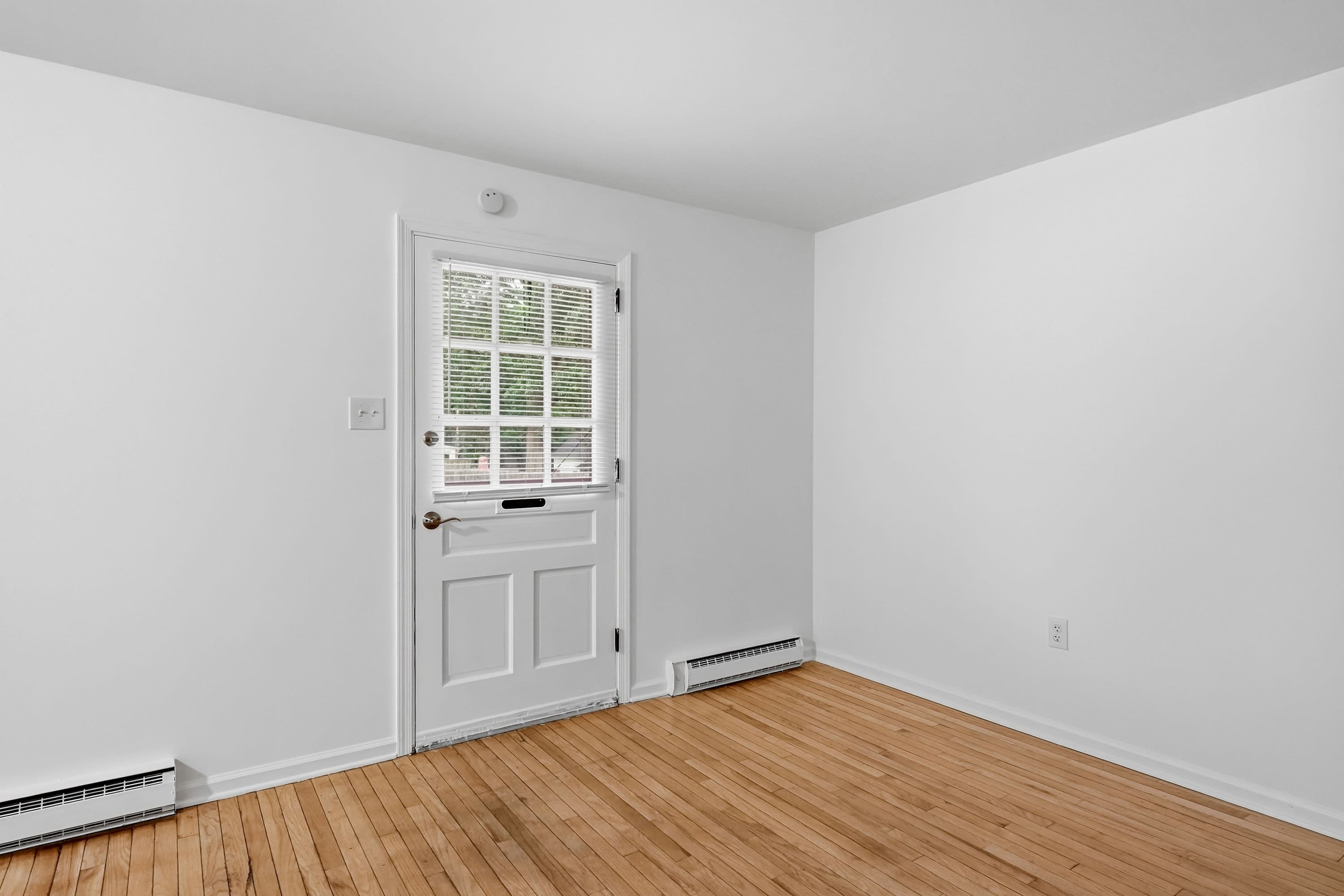 1126 Wayne Avenue – photo 3