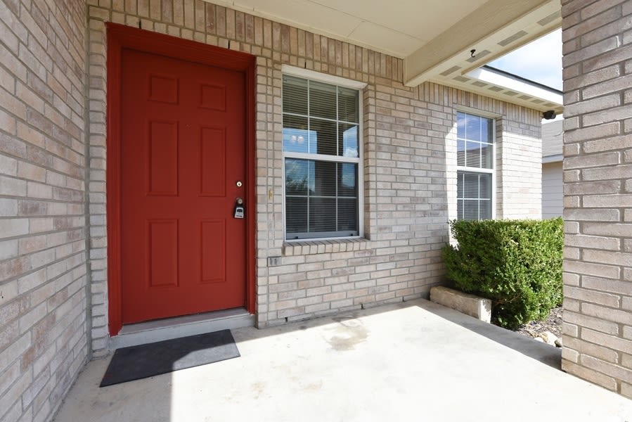 Great home ready for move-in!!! – photo 2