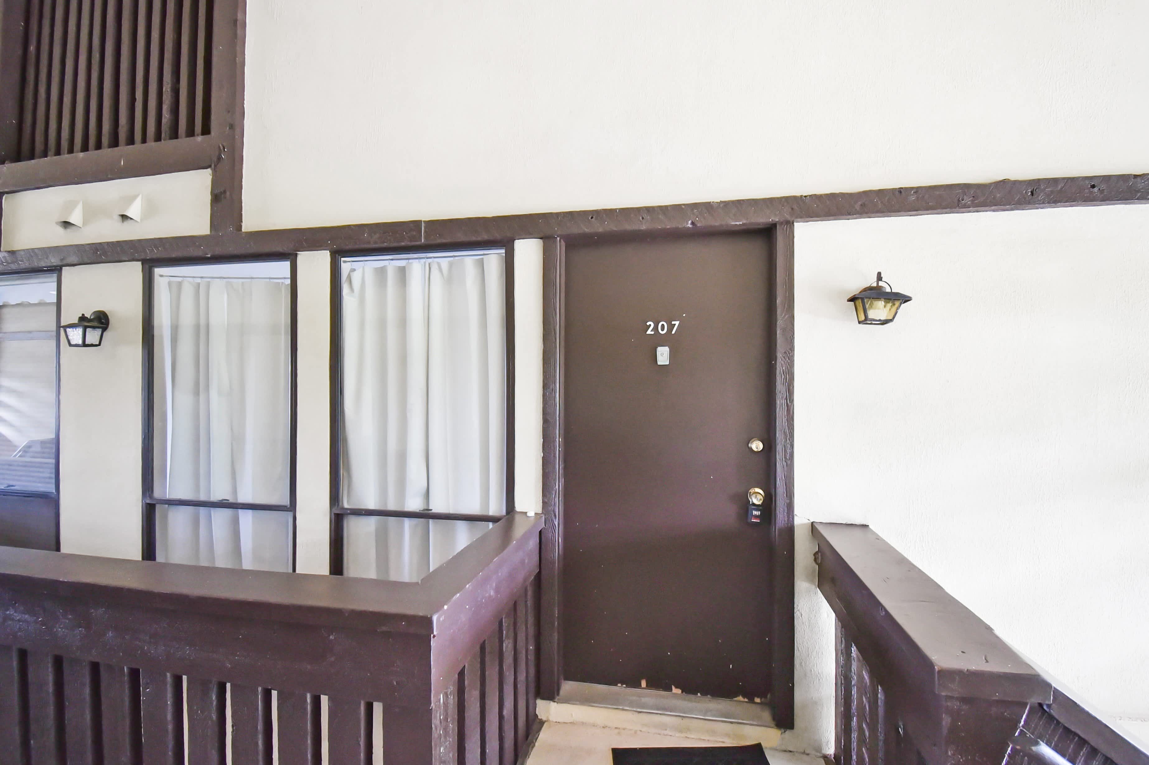 40 Club House Dr – photo 4