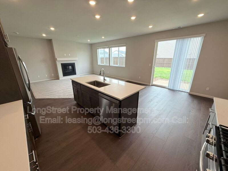 5954 Henshaw St SE – photo 5