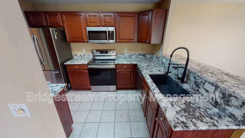 3049 Westminster Drive – photo 2